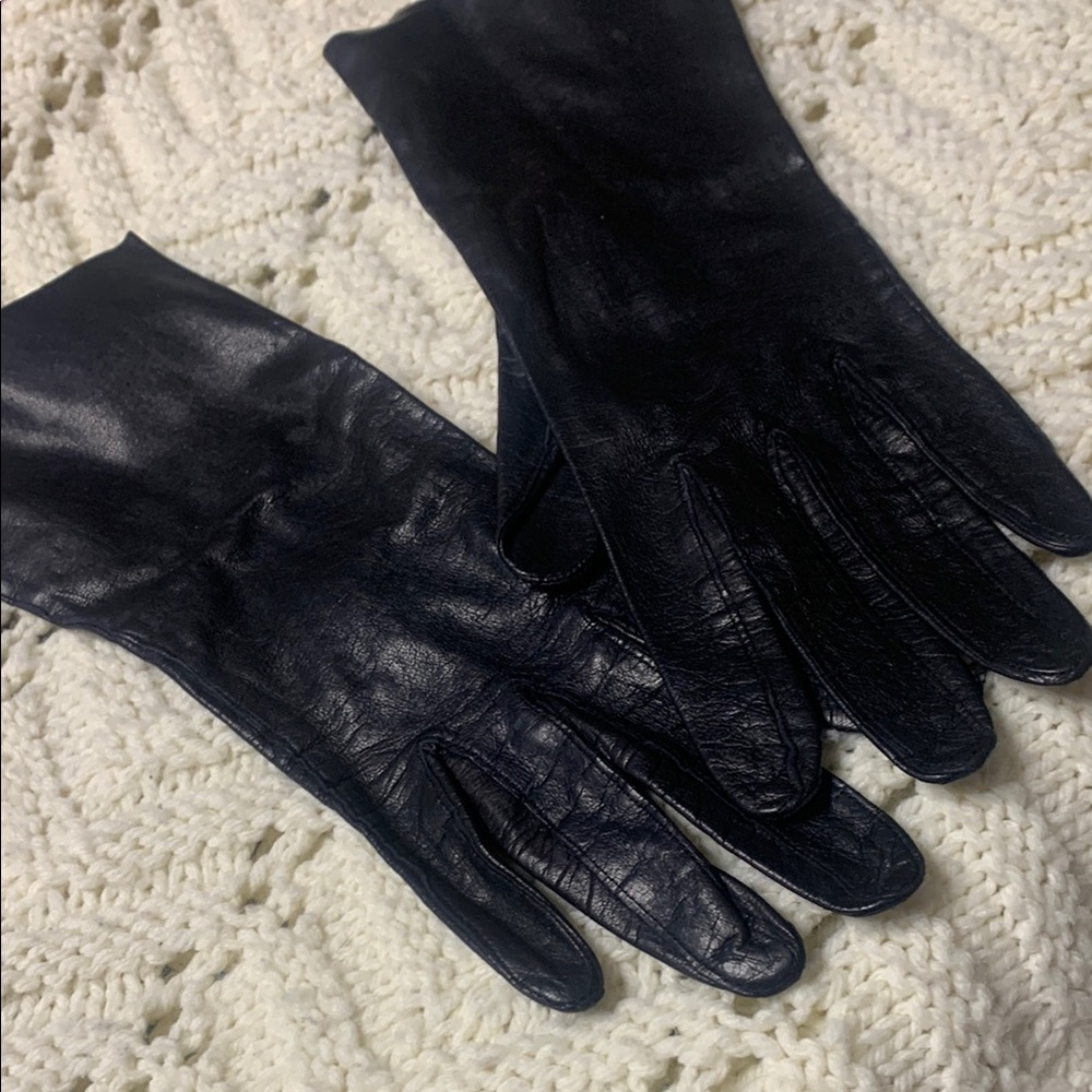 Vintaged Black Leather (soo soft) Gloves